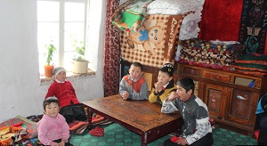 Где в Кыргызстане больше всего оставленных детей— инфографика о миграции