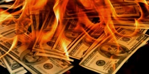 Казахстан. За поспешную дедолларизацию приходится дорого платить