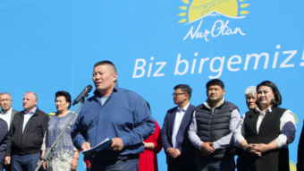 Казахстан. Депутаты погорелого театра, или Спасибо партии за цирк