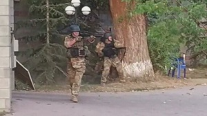 Бывший президент Киргизии ушел в оборону