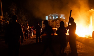 Кыргызстан: операция по поимке Атамбаева закончилась хаосом