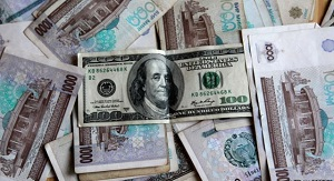 Узбекистан. Очередной антирекорд: курс доллара нацелился на отметку в 9100 сумов