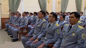 В Туркменистане уволенные прокуроры продавали бензин в Узбекистан