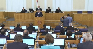 Таджикский парламент: ветвь власти или фасадная конструкция?