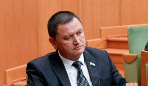 Хоким Ферганской области начал кампанию против бород и хиджабов