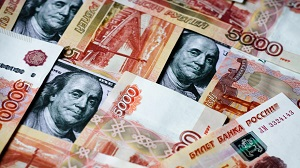 Казахстанцы перекладываются в валюту...