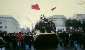 После двух революций в КР стало чуть больше гражданского самосознания