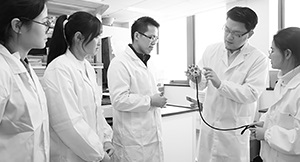 США начали массовую травлю китайских ученых