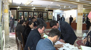 Выборы в Таджикистане: можешь проголосовать за всю свою семью