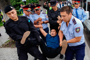 Что мешает президенту Казахстана Токаеву укрепить и усилить свою власть?