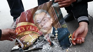 Кыргызстан. Президента просто вышвырнули. Как закончились цветные революции