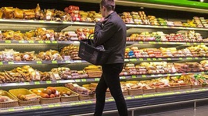 Правительство Кыргызстана обещает, что перебоев с продовольствием не будет