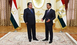 Прeзидентский транзит в Таджикистане: cледуя традициям cтарины?