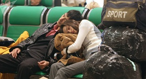 Страх и обман в аэропортах Москвы: что происходит с застрявшими мигрантами