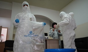 Врачи Кыргызстана с диагнозом COVID-19: Профсоюзы не выполнили свою миссию
