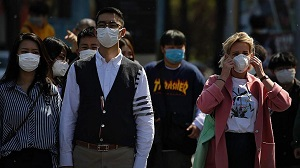 Лучше к ним не подходить: иностранцы в Китае жалуются на рост ксенофобии