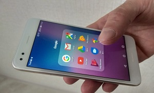 В Таджикистане берут «под колпак» мобильные устройства