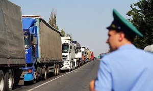Власти Казахстана обвинили Киргизию в лжетранзите