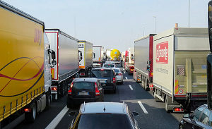 Кыргызстан рассчитывает на содействие ЕЭК в решении проблем на границе с Казахстаном