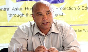Кыргызстан: судьба правозащитника в руках общественности