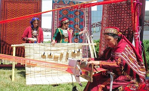 Ковроткачество в ЦА: наследие предков как путь к развитию современной экономики