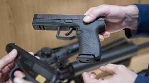 Выборы-2020. МВД решило закрыть все оружейные магазины в Кыргызстане