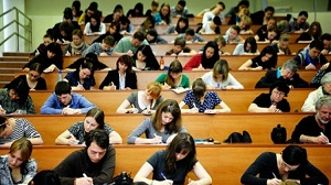 Студенты из Центральной Азии не могут вернуться в Россию на учебу