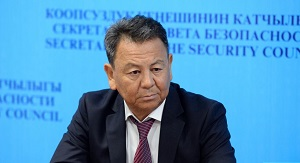 Кыргызстан. Омурбек Суваналиев: Сбежавшая власть работает на удаленке