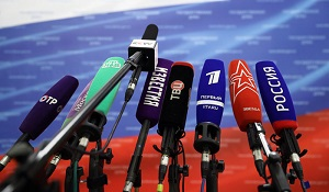 Как описывают ситуацию в Кыргызстане на федеральных телеканалах России