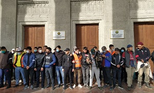 «Не мог равнодушно на это смотреть»: Как дружинники спасали Бишкек