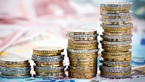 Казахстан. Государственный долг наращивают правительство и акиматы