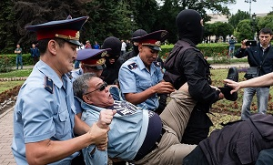 Почему руководство Казахстана пугают волнения в Беларуси и Кыргызстане