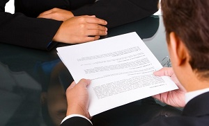 Для выхода из кризиса Бишкек готов привлекать иностранных лоббистов?