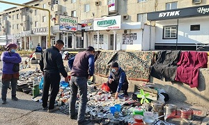 «Сидим, на Россию облизываемся». Как живут уехавшие домой гастарбайтеры?