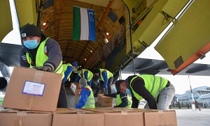 Узбекистан отправил гуманитарный груз в Кыргызстан