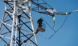 Зима пришла, а свет не дали: когда закончится ремонт электросетей Таджикистана