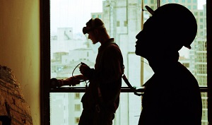 Дефицит мигрантов на стройках РФ повысил производительность труда