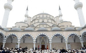 “Дипломатия мечетей” в Центральной Азии: геополитика, начинающаяся с михраба