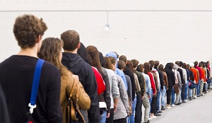 В Туркменистане очереди за продуктами контролирует полиция