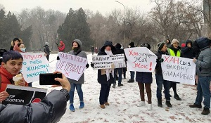 Какая форма правления оптимальна для Кыргызстана?