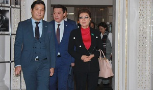 «Вернувшаяся» Дарига Назарбаева, «слабые позиции» Токаева, «цирк» партии власти