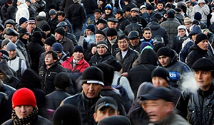 Таджикистан намерен вернуть своих трудовых мигрантов в Россию