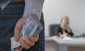 Казахстан. Сколько стоит кресло директора школы?