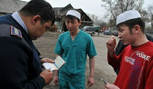 Узбекистан утвердил соглашение с Казахстаном о защите прав мигрантов