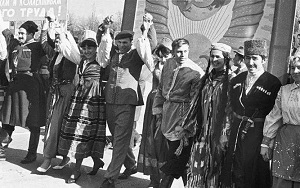 Ташкент лавирует между ЕС и ЕАЭС, а Бердымухамедов бросает перчатку Америке