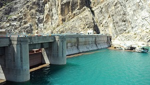 Кыргызстан просит в долг электроэнергию у соседей