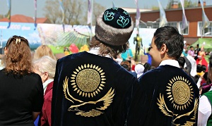 Социальный оптимизм казахстанцев падает вместе с доходами