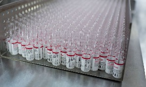 Китай взялся за Спутник V: зачем Пекину миллионы доз российской вакцины