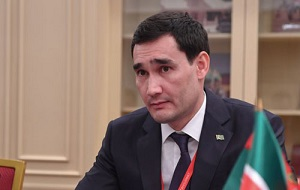 Сердар Бердымухамедов сменил отца на первой полосе правительственной газеты Туркменистана
