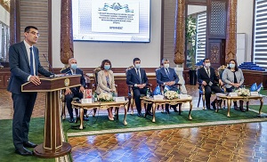 В Узбекистане опробуют государственное медицинское страхование